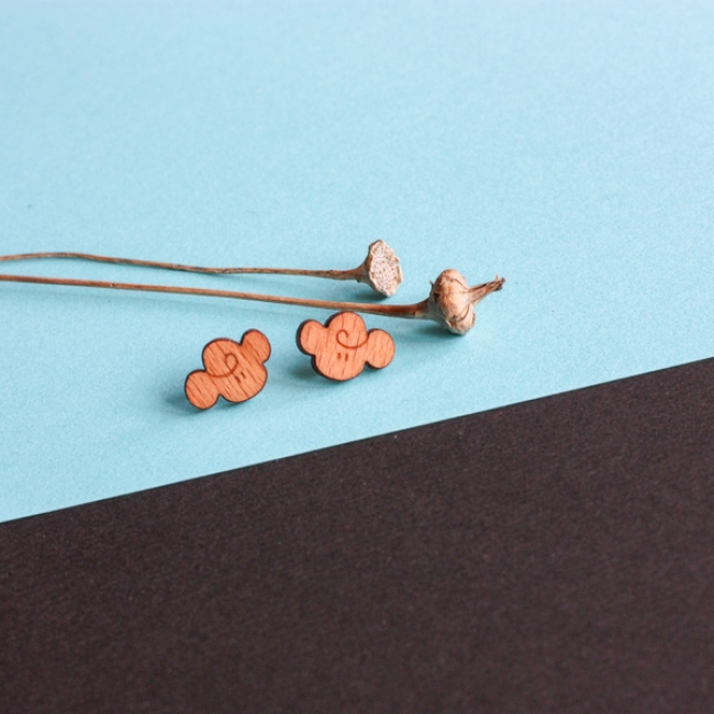 clous d'oreilles nuage