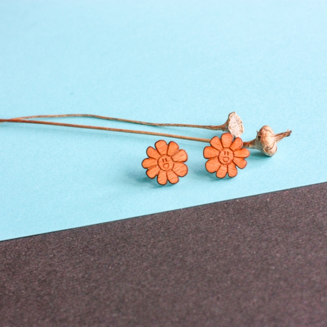 clous d'oreilles Fleurs  souriantes